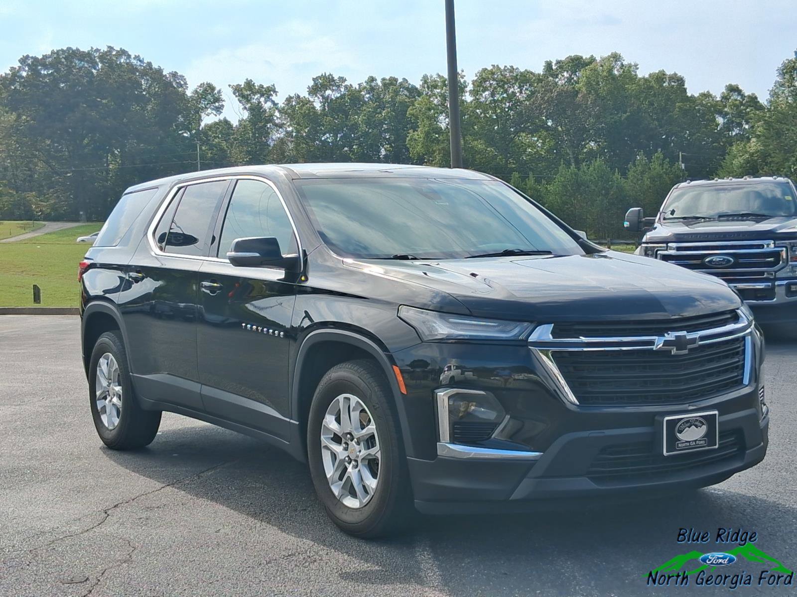 Used 2023 Chevrolet Traverse LS w/ Safety Package image 7