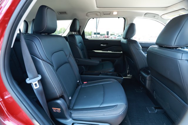 Used 2022 Nissan Pathfinder SL w/ SL Premium Package FWD image 30