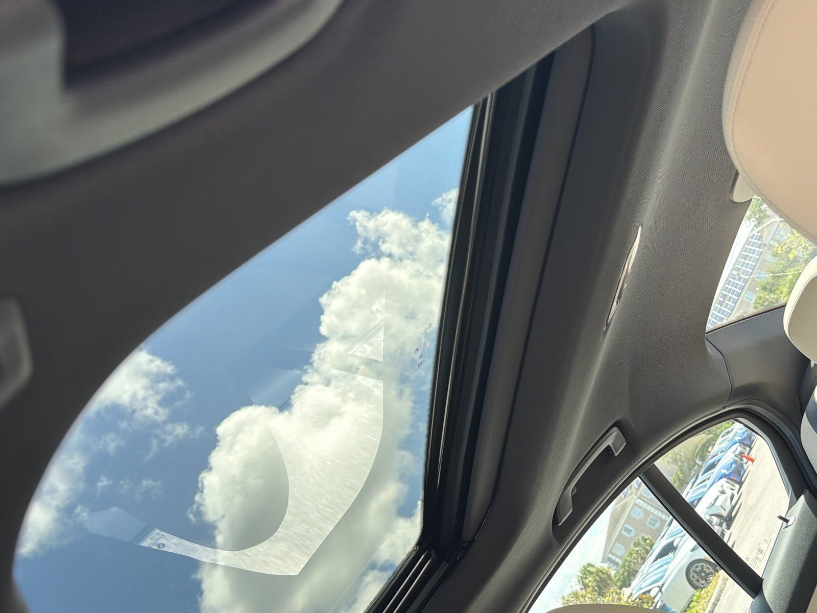 New 2026 BMW 330i Sedan w/ M Sport Package RWD image 38