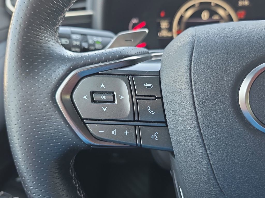 Used 2024 Lexus LX 600 F Sport image 19