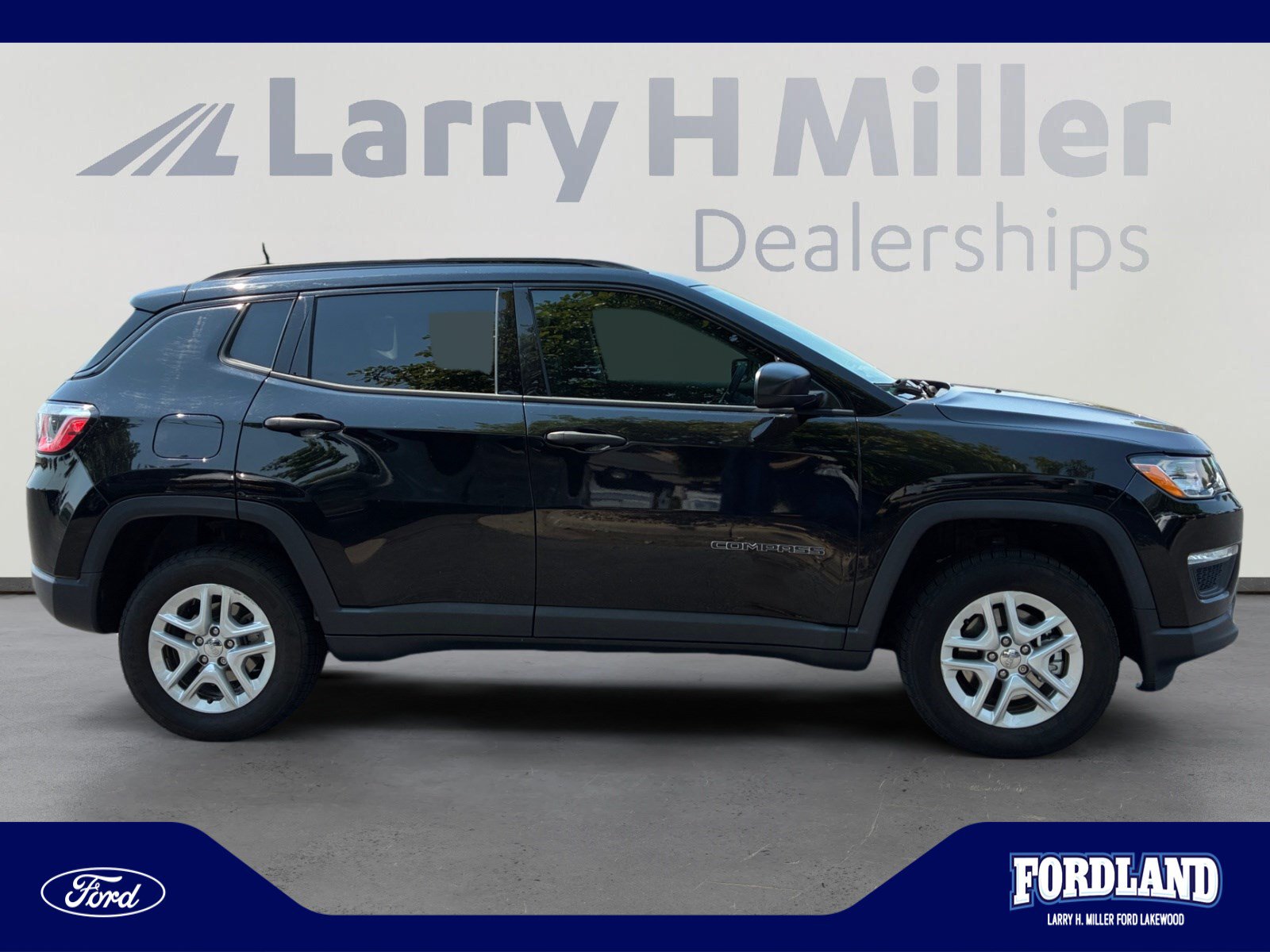 Used 2017 Jeep Compass Sport w/ Tech Group AWD/4WD image 6