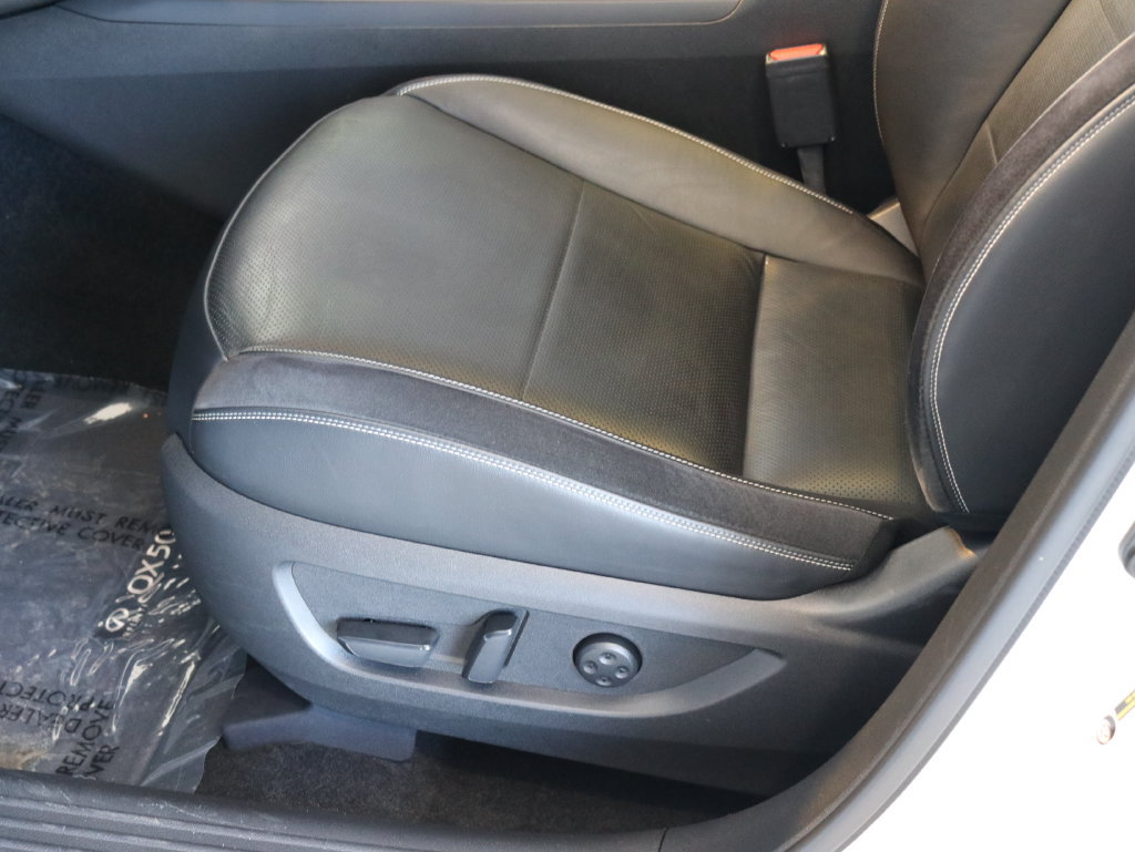 Used 2023 INFINITI QX50 Sport AWD/4WD image 29