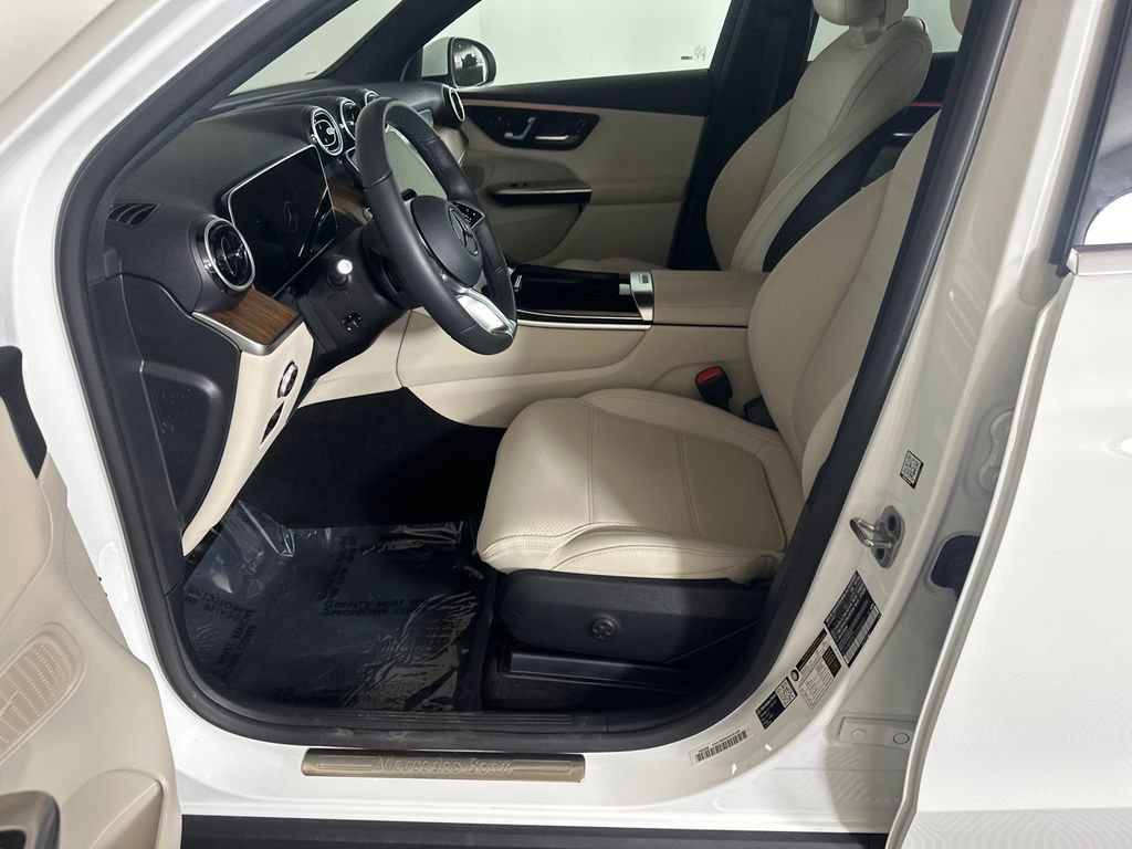 Certified 2026 Mercedes-Benz GLC 300 4MATIC image 9