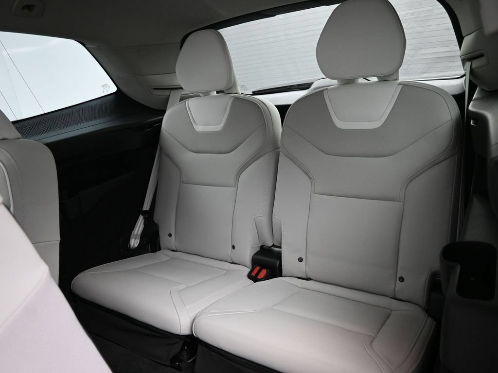 Used 2025 Volvo EX90 Ultra AWD/4WD image 26
