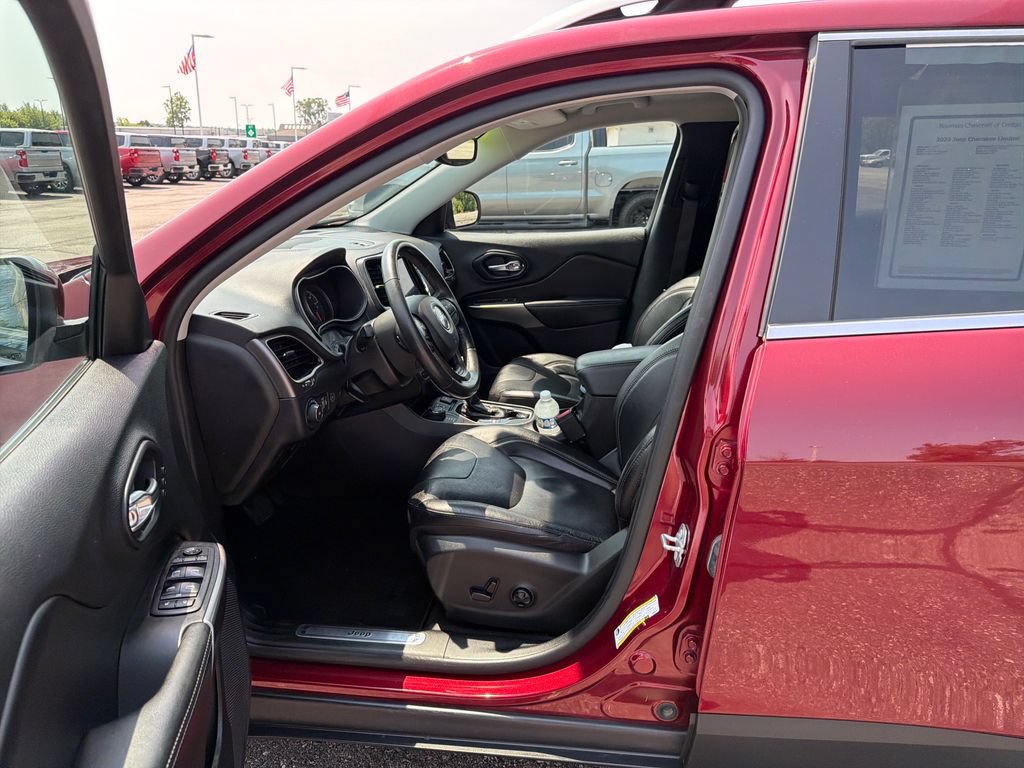Used 2020 Jeep Cherokee Limited AWD/4WD image 11
