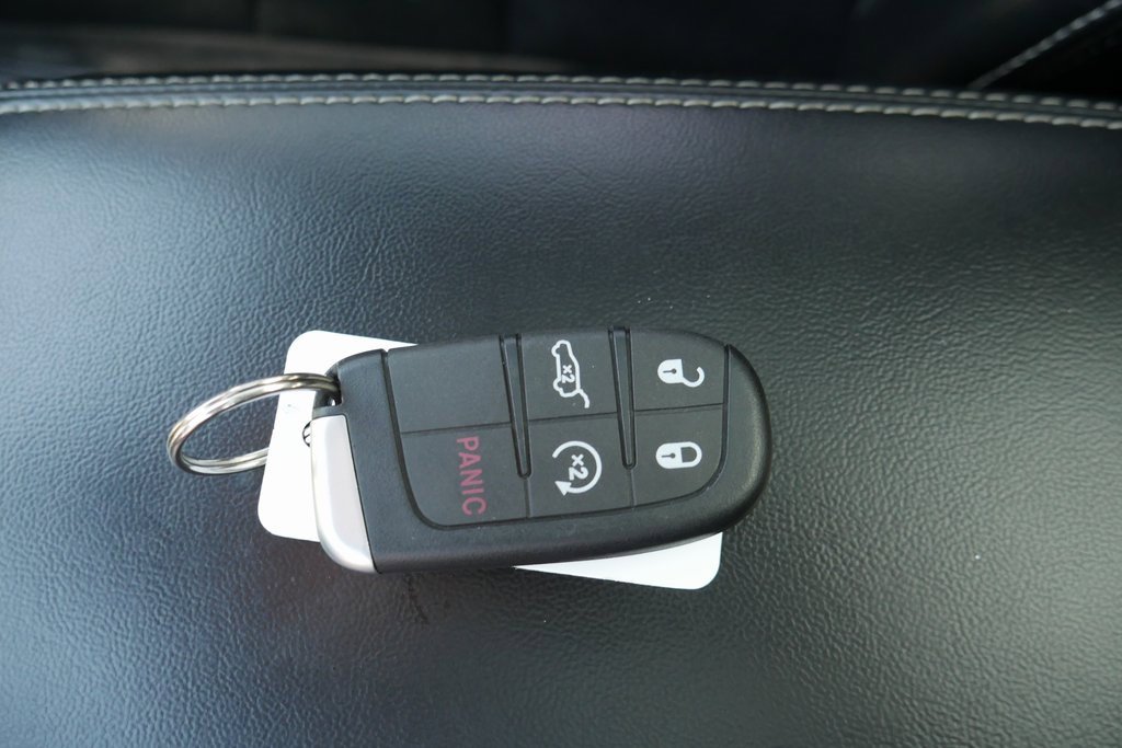 Used 2015 Jeep Grand Cherokee SRT w/ Luxury Group II image 14