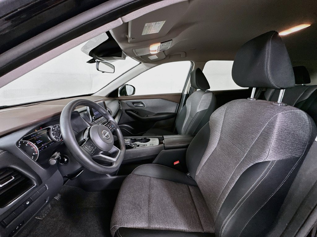 Used 2023 Nissan Rogue SV FWD image 20