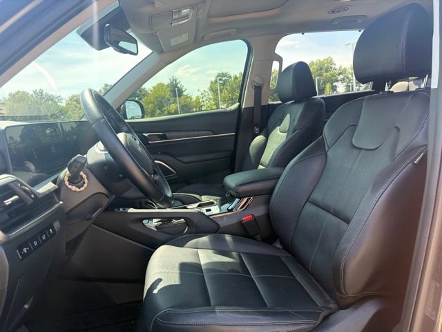 Used 2024 Kia Telluride EX w/ EX Captain's Chair Package AWD/4WD image 28