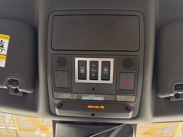 Used 2019 Land Rover Discovery HSE AWD/4WD image 21