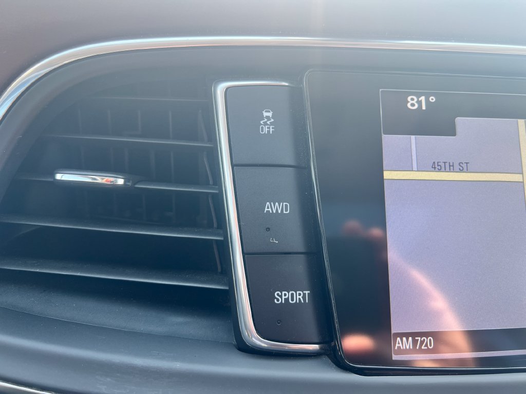Used 2018 Buick Enclave Avenir w/ Avenir Technology Package AWD/4WD image 30