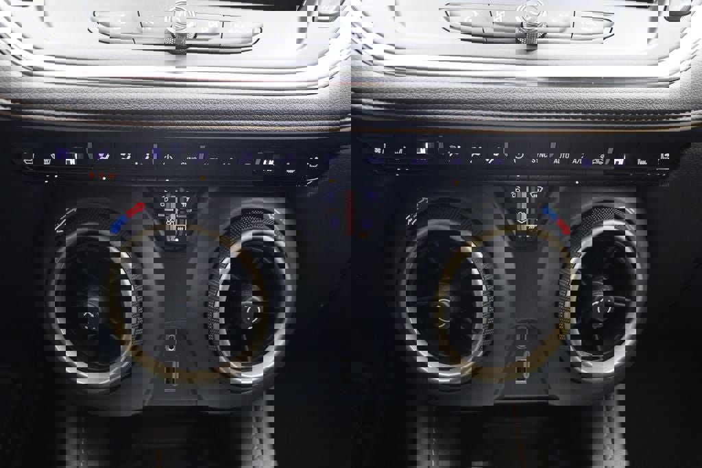 Used 2023 Chevrolet Blazer Premier w/ Enhanced Convenience Package image 24