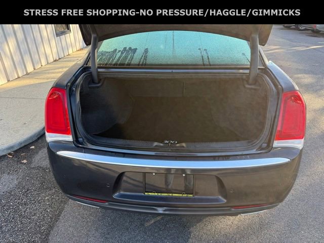 Used 2016 Chrysler 300 C Platinum w/ Safetytec Plus Group image 35
