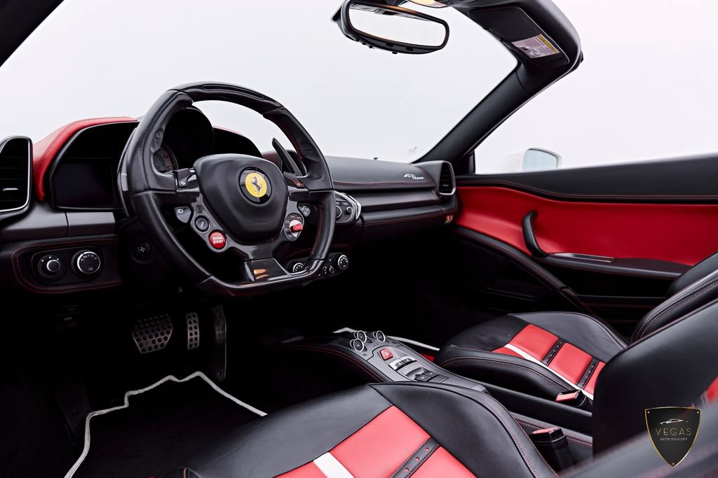 Used 2014 Ferrari 458 Spider RWD image 2
