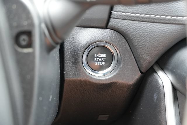 Used 2024 Toyota RAV4 XLE AWD/4WD image 28