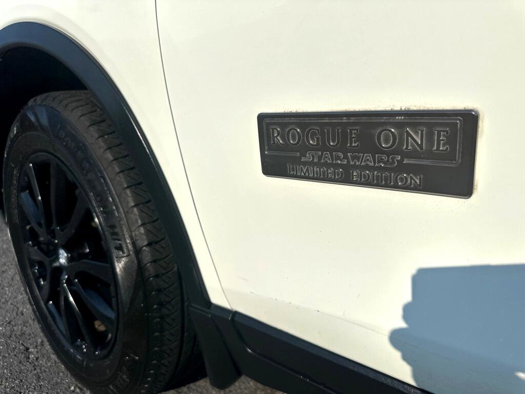 Used 2017 Nissan Rogue SV image 28