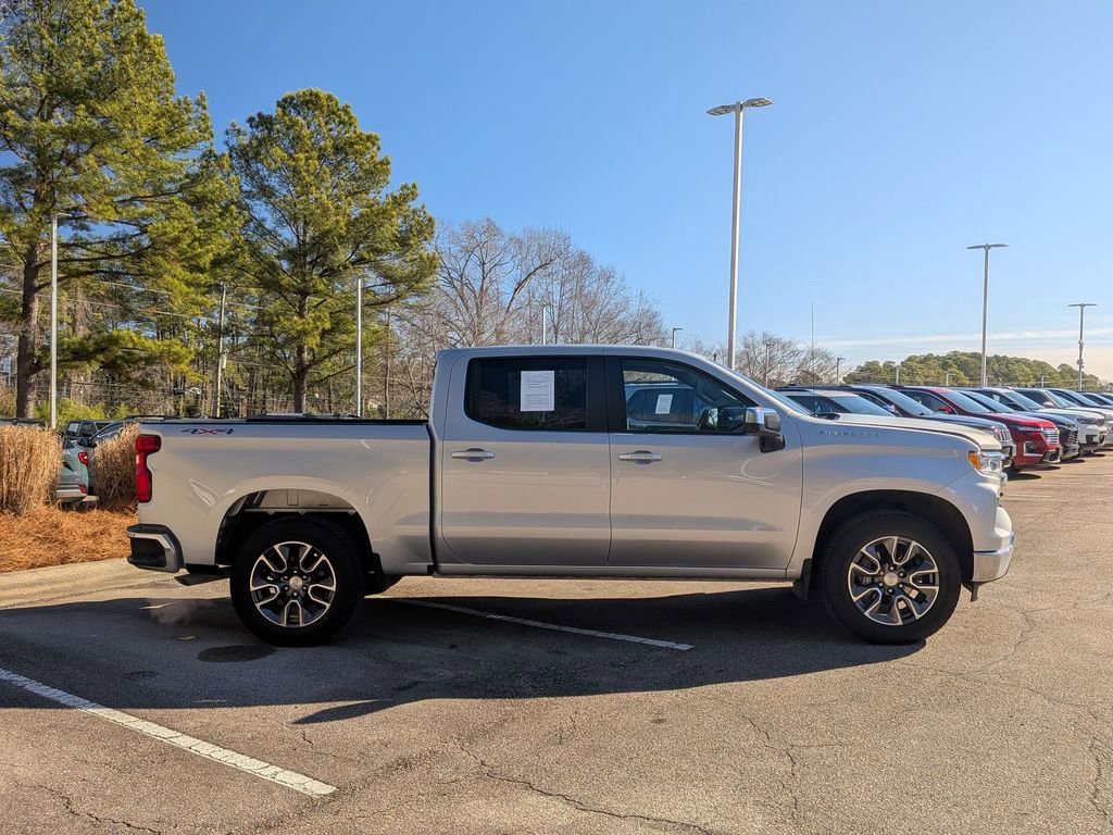 Used 2022 Chevrolet Silverado 1500 LT image 6