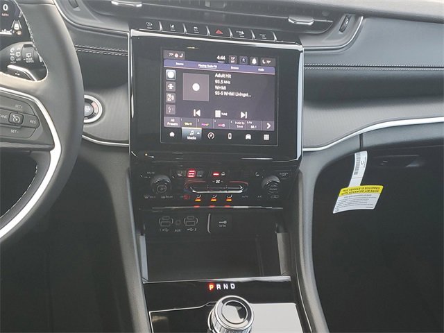 New 2025 Jeep Grand Cherokee Laredo X w/ Luxury Tech Group I image 15