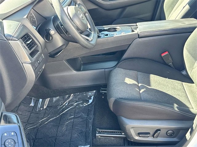 Certified 2024 Nissan Rogue SV image 22