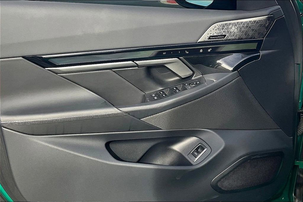 Used 2025 BMW M5 image 20