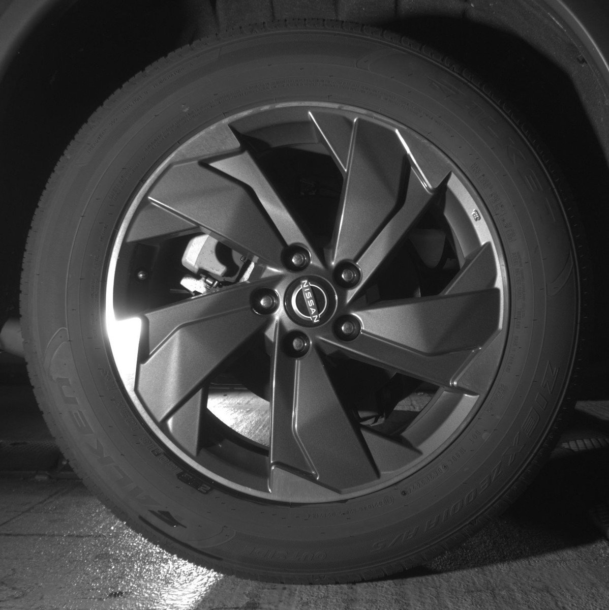 Used 2025 Nissan Rogue SV image 15