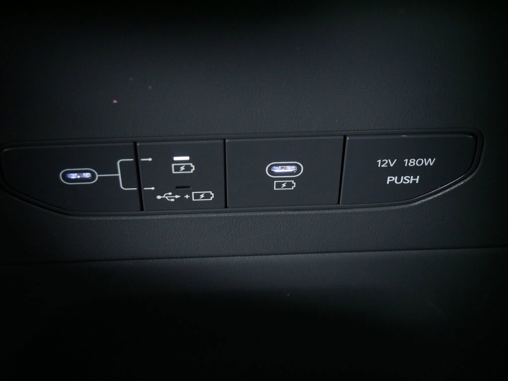 Certified 2024 Kia EV9 Land image 32