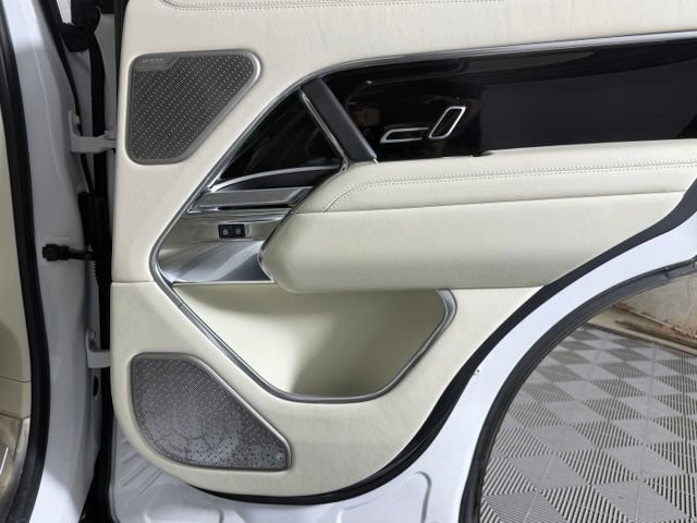 Certified 2025 Land Rover Range Rover Autobiography AWD/4WD image 28