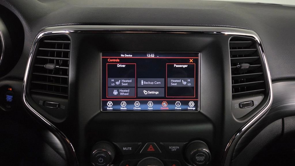 Used 2020 Jeep Grand Cherokee Laredo AWD/4WD image 26