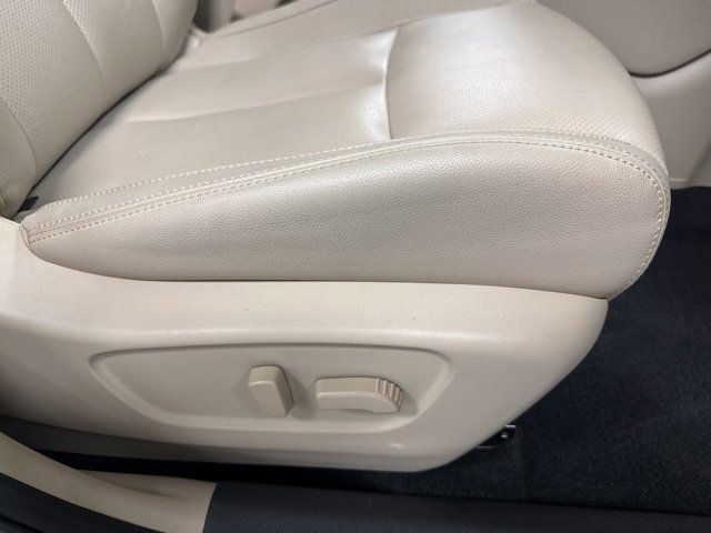 Used 2019 Nissan Rogue SL w/ Premium Package image 11