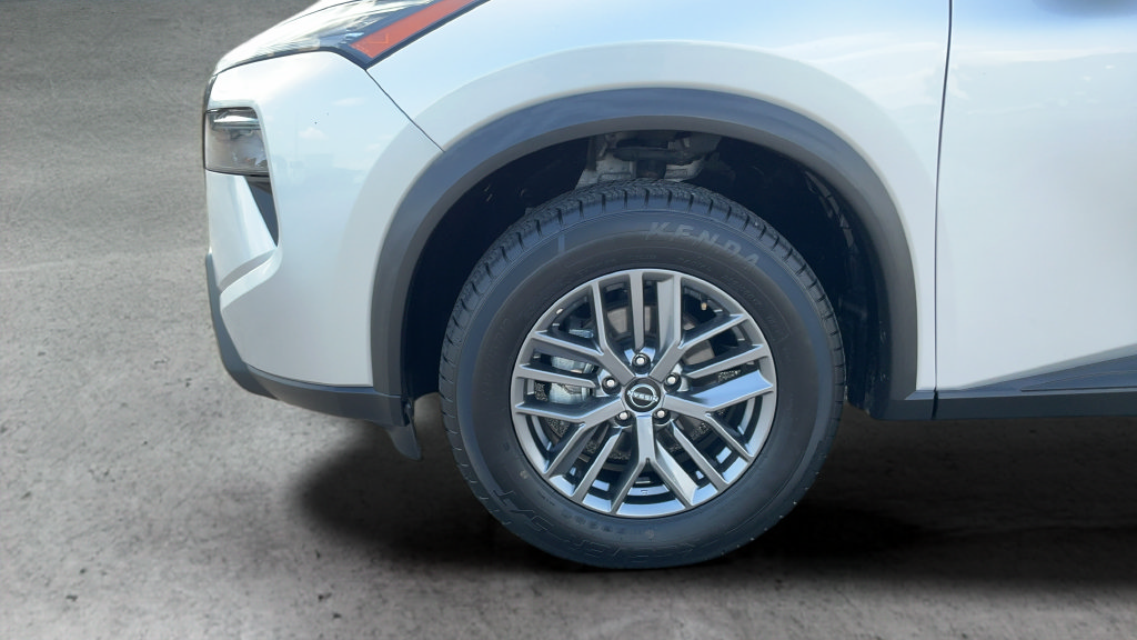 Used 2024 Nissan Rogue S FWD image 26