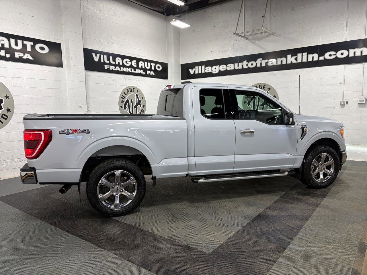 Used 2022 Ford F150 XLT w/ Equipment Group 302A High image 3