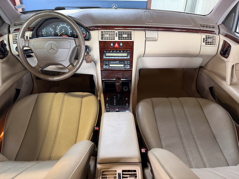 Used 1996 Mercedes-Benz E 300 Sedan image 9