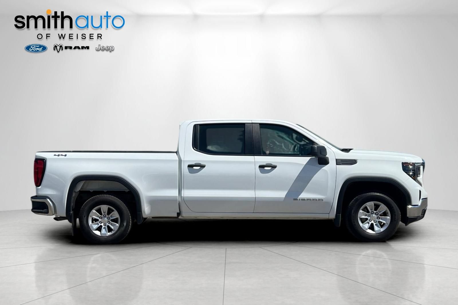 Used 2023 GMC Sierra 1500 Pro w/ Fleet Convenience Package AWD/4WD image 3