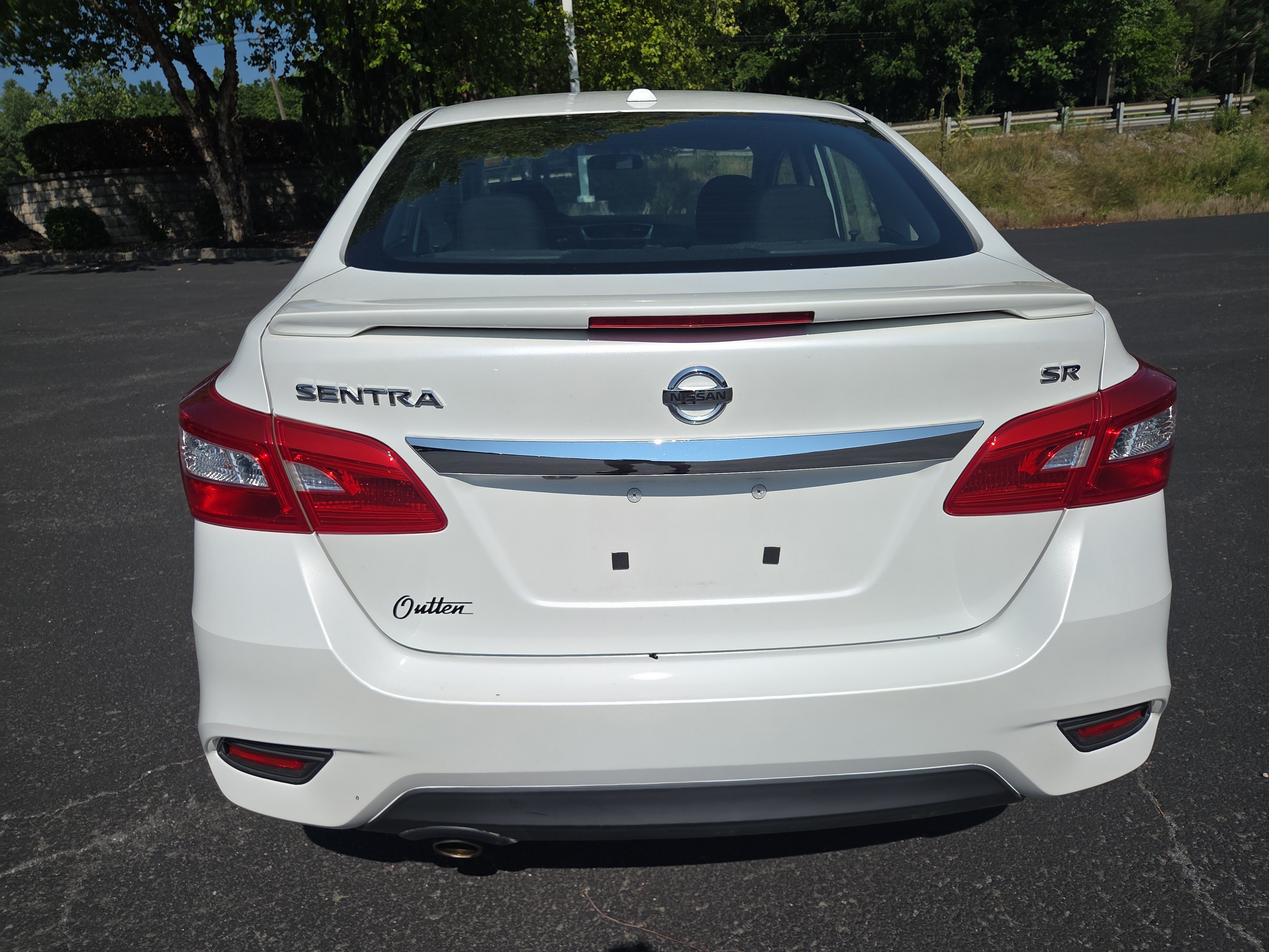 Used 2016 Nissan Sentra SR FWD image 4
