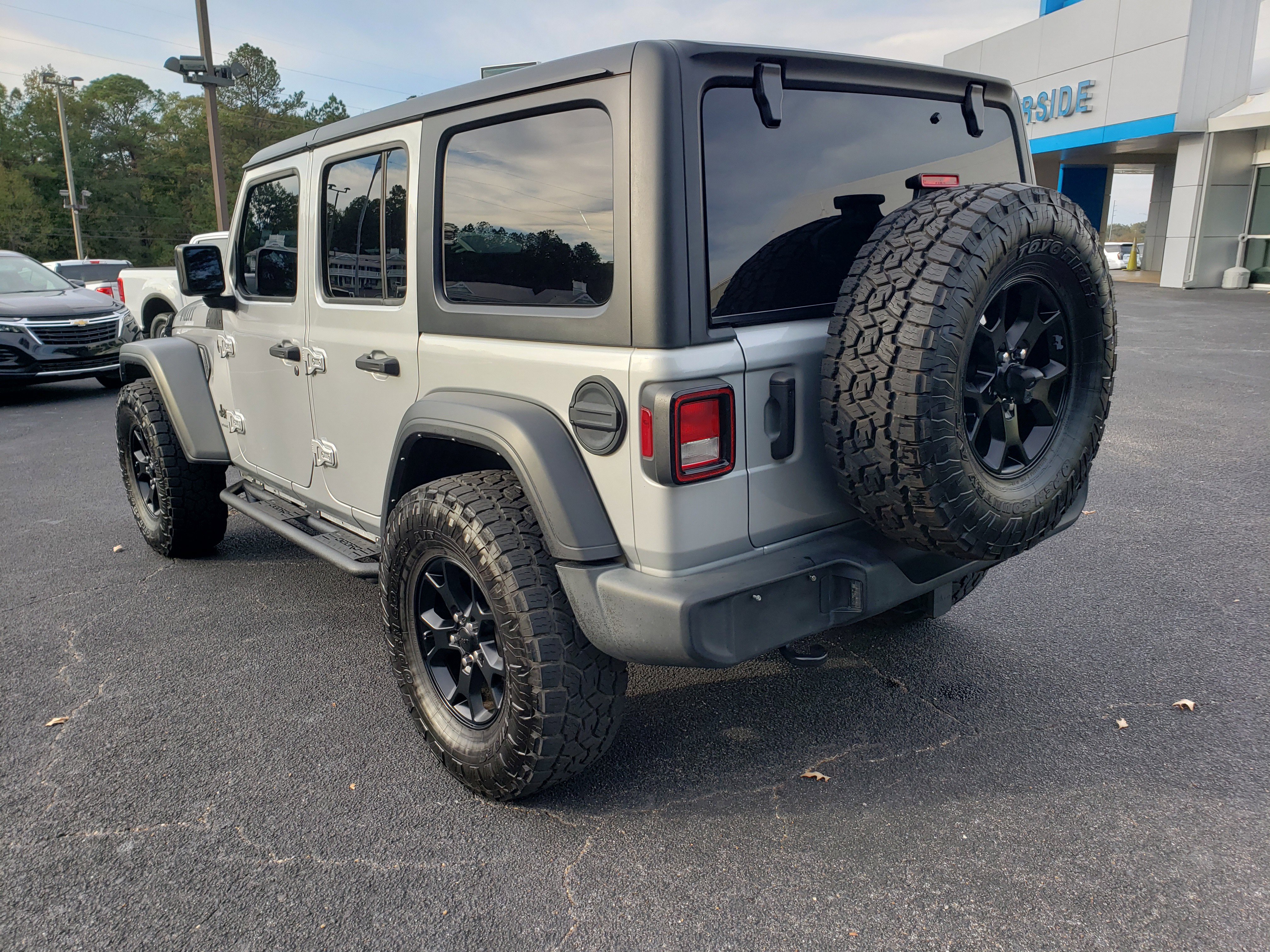 Used 2023 Jeep Wrangler Unlimited Sport image 3