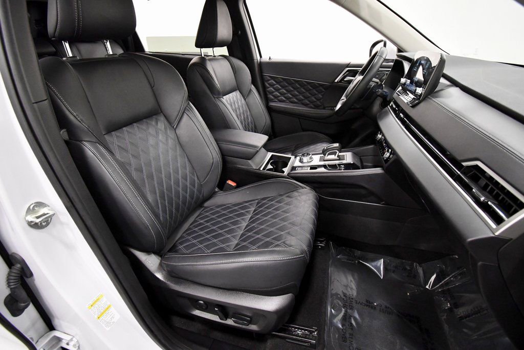 Used 2024 Mitsubishi Outlander SEL image 18