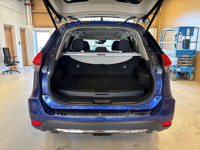 Used 2019 Nissan Rogue SV w/ Premium Package image 25