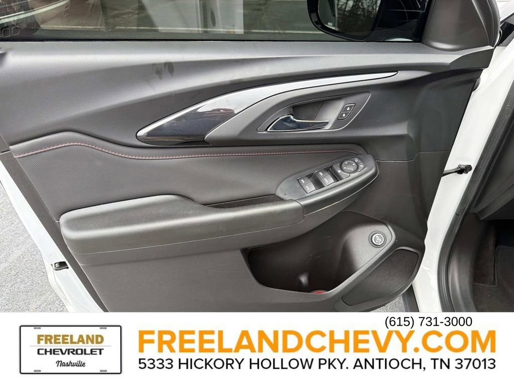 Used 2021 Chevrolet TrailBlazer RS w/ Sun and Liftgate Package image 21