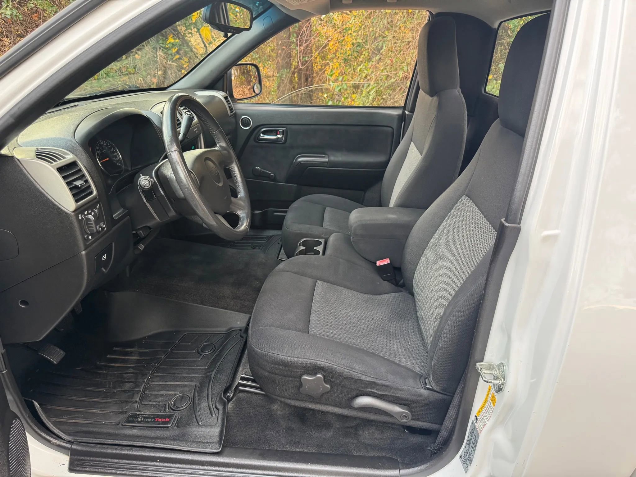 Used 2011 Chevrolet Colorado W/T image 9