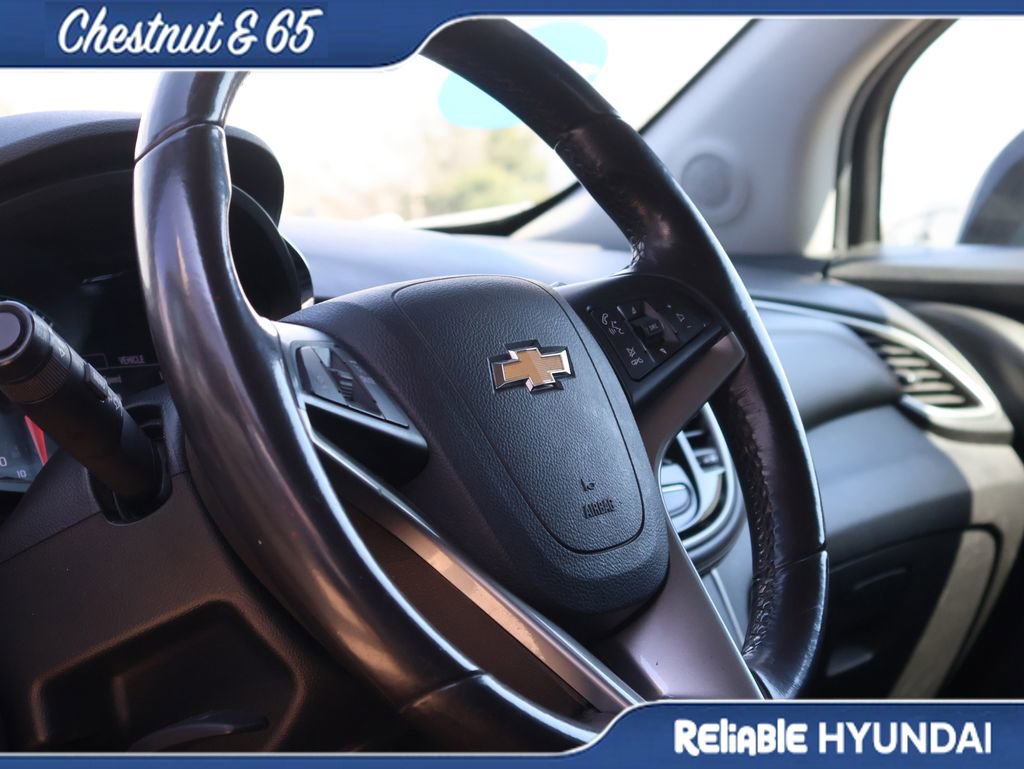 Used 2022 Chevrolet Trax LT w/ Driver Confidence Package image 25
