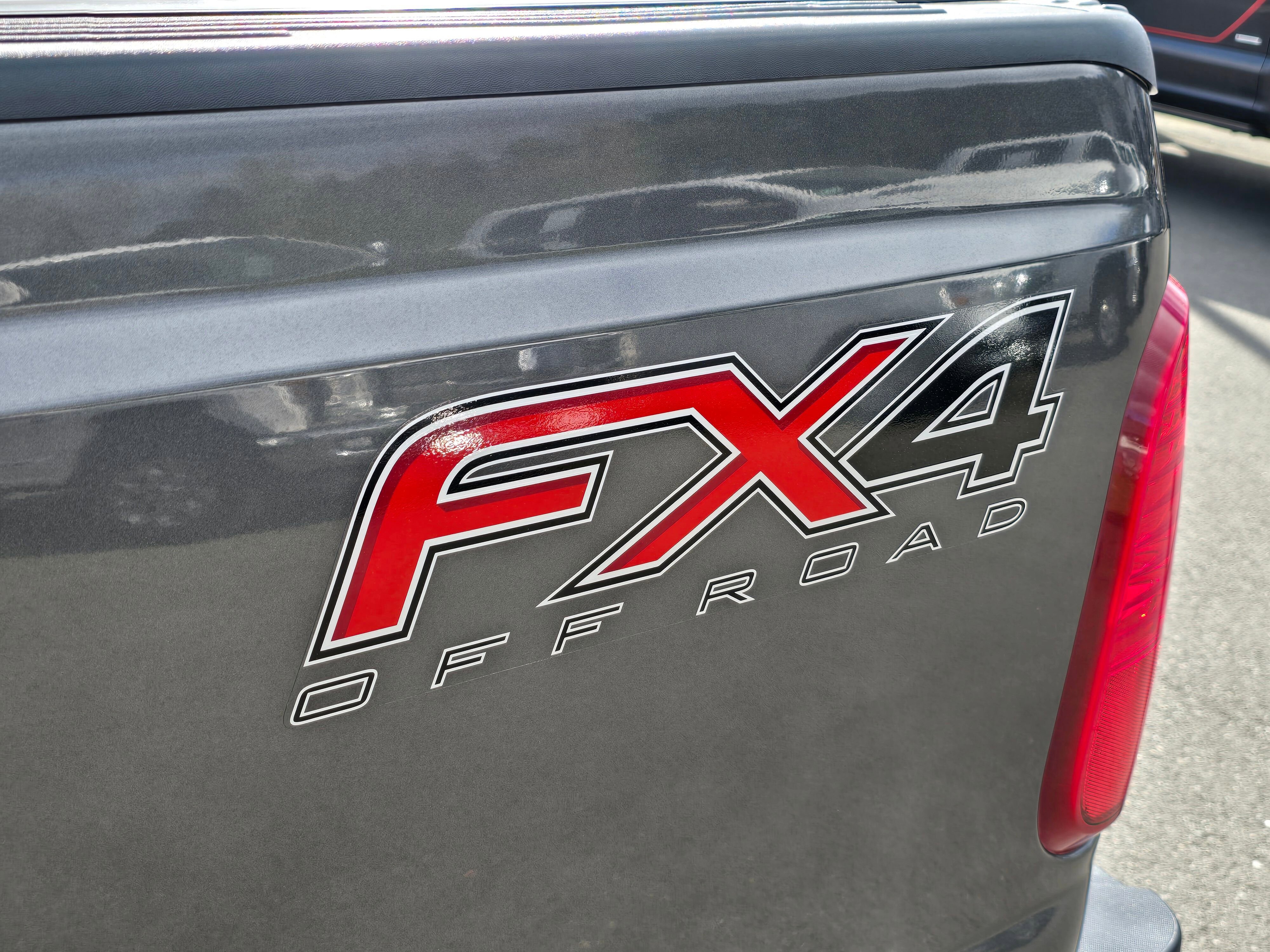 Used 2016 Ford F250 Lariat w/ Lariat Ultimate Package image 10