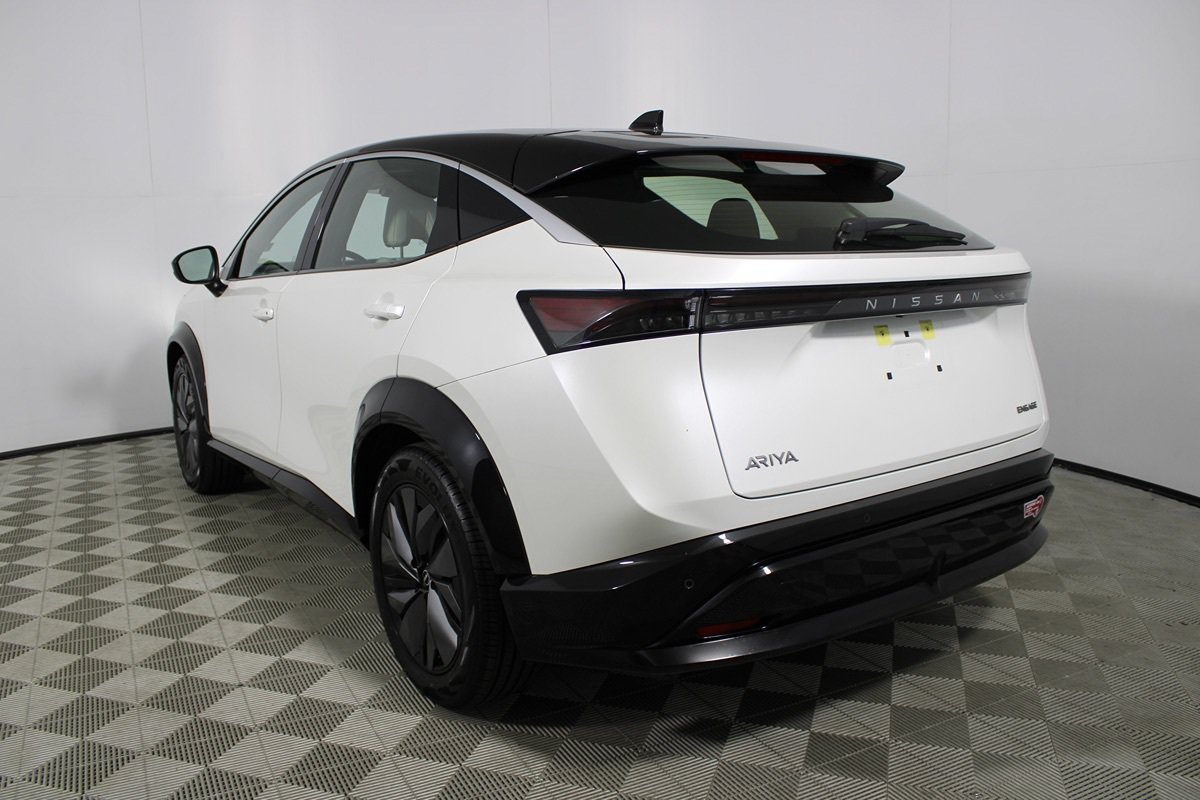 Used 2023 Nissan Ariya FWD image 28
