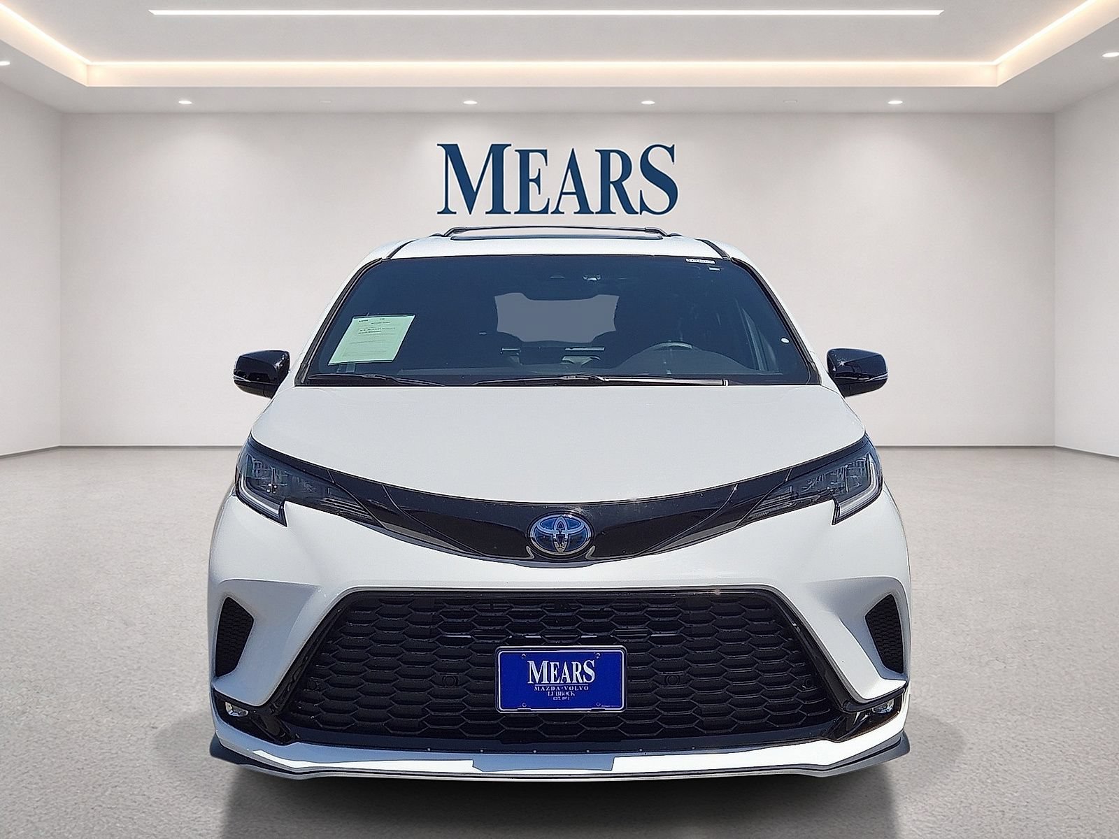 Used 2025 Toyota Sienna XSE w/ XSE Premium Package AWD/4WD image 8