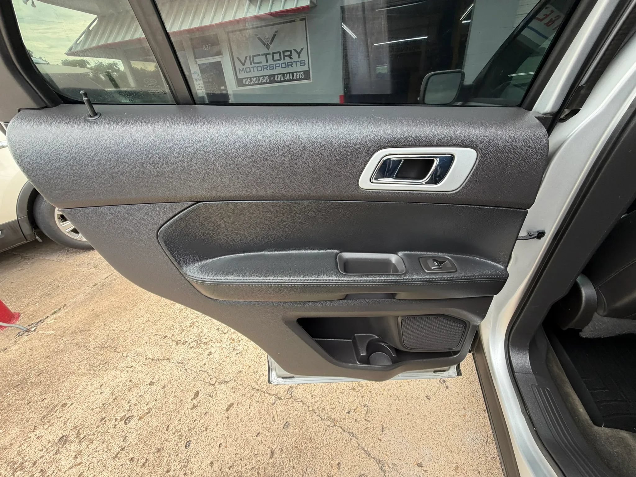 Used 2015 Ford Explorer Limited w/ Equipment Group 302A FWD image 21