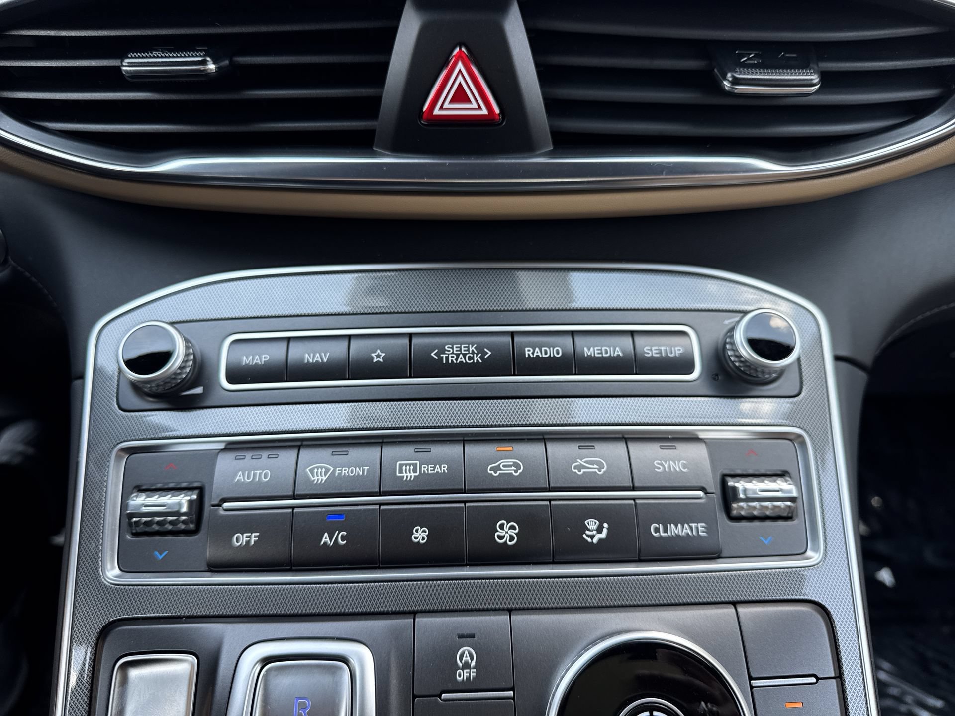 Used 2023 Hyundai Santa Fe Calligraphy w/ Cargo Package FWD image 18
