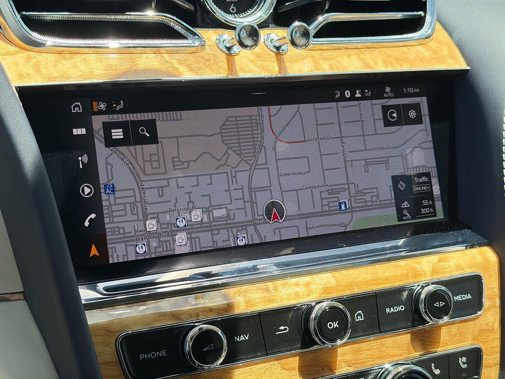 Used 2023 Bentley Bentayga Plug-In Hybrid AWD/4WD image 11
