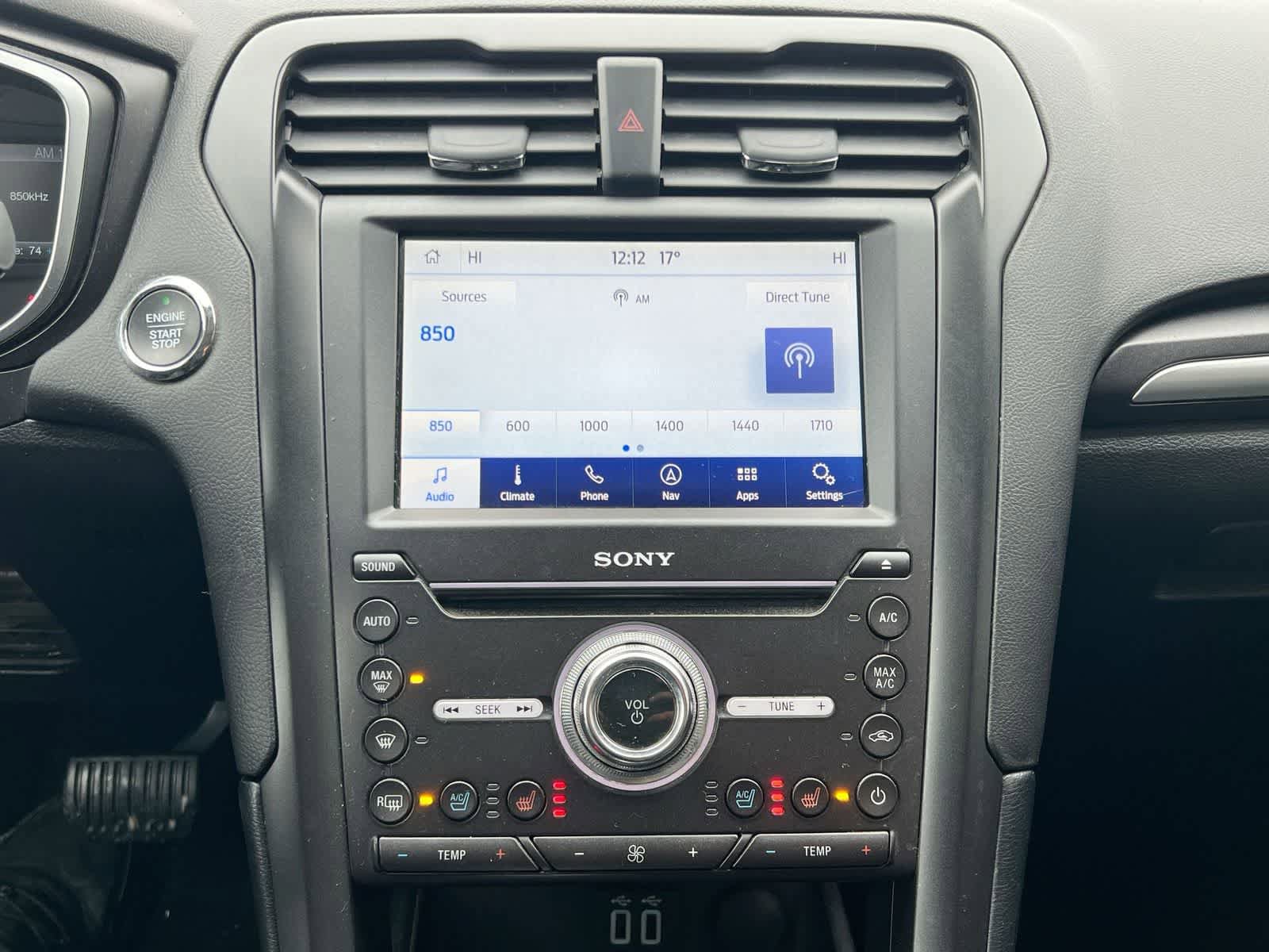 Used 2019 Ford Fusion Energi Titanium FWD image 27