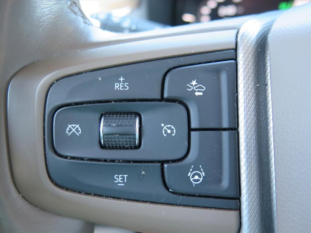 Used 2023 GMC Yukon Denali w/ Denali Reserve Package image 19