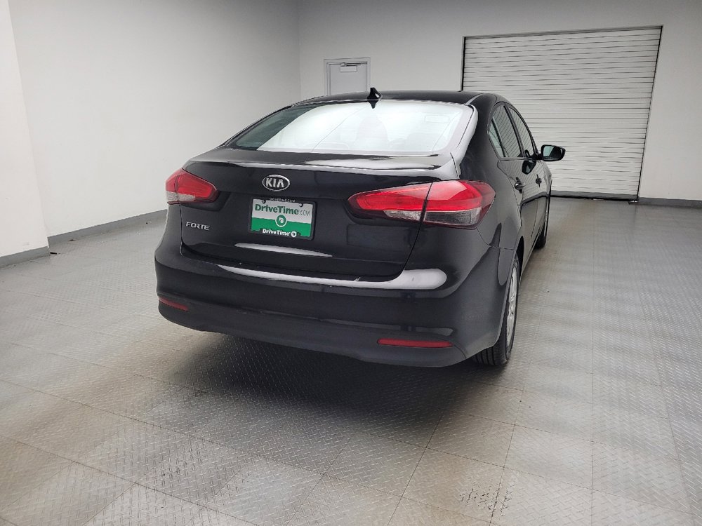 Used 2017 Kia Forte LX FWD image 7