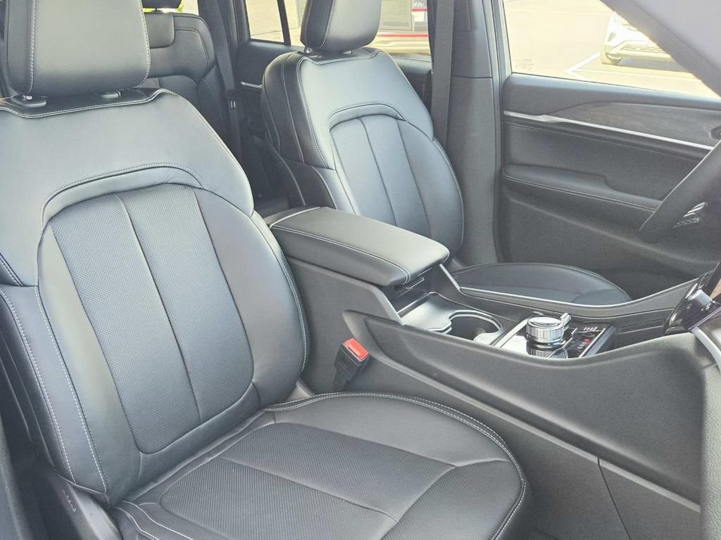 New 2026 Jeep Grand Cherokee Limited AWD/4WD image 18