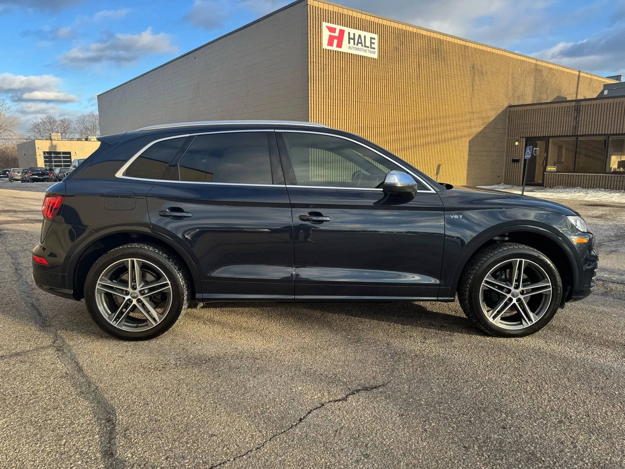 Used 2018 Audi SQ5 Premium Plus AWD/4WD image 11